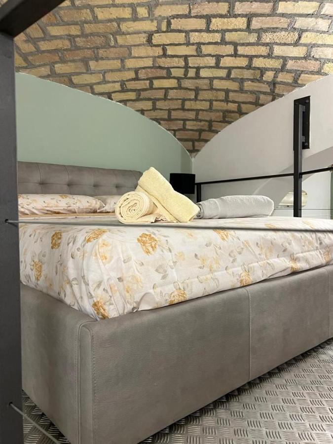 Ferienwohnung La Rosa Di Roma Colosseo Exterior foto