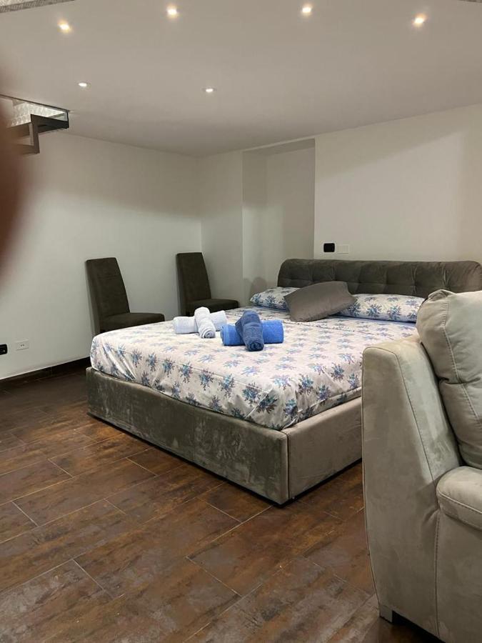 Ferienwohnung La Rosa Di Roma Colosseo Exterior foto